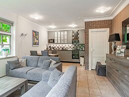 Beautiful Apartment in Sint Maartensbrug