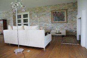 Bergen Mountain Villa, Garden & Sea