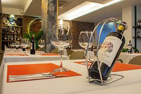 WAIRA SUITES HOTEL