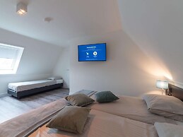 Holiday Home With Sauna and Outdoor Jacuzzi