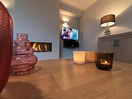 Holiday Home With Sauna and Outdoor Jacuzzi