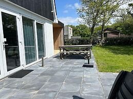 Cozy Vacation Home With a hot tub