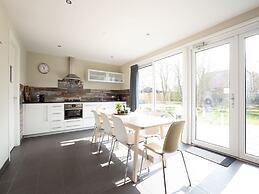 Cozy Vacation Home With a hot tub