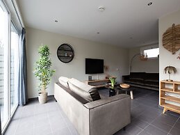 Cozy Vacation Home With a hot tub