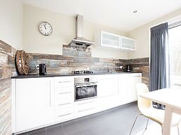 Cozy Vacation Home With a hot tub