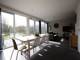 Cozy Vacation Home With a hot tub