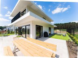 Lakeside Home With a Jetty