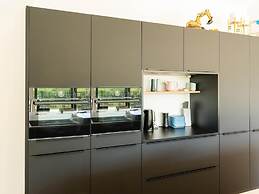 Spacious Villa Near Amsterdam