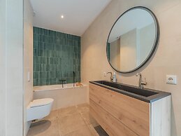 Spacious Villa Near Amsterdam