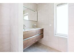 Luxurious 16-person Villa With Swimming Pool Sauna Outdoor Kitchen Wit