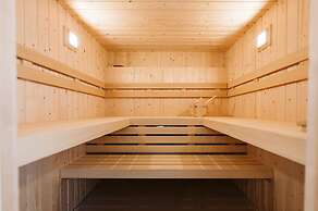 Luxurious 16-person Villa With Swimming Pool Sauna Outdoor Kitchen Wit