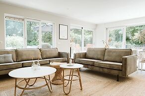 Luxurious 16-person Villa With Swimming Pool Sauna Outdoor Kitchen Wit