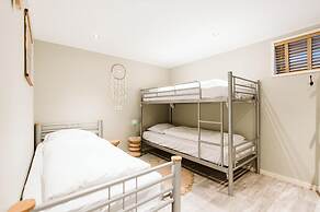 Luxurious 16-person Villa With Swimming Pool Sauna Outdoor Kitchen Wit