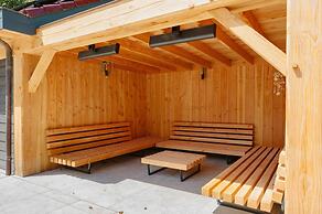 Luxurious 16-person Villa With Swimming Pool Sauna Outdoor Kitchen Wit