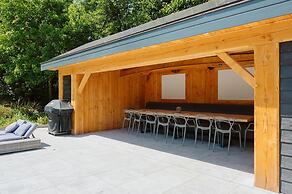 Luxurious 16-person Villa With Swimming Pool Sauna Outdoor Kitchen Wit