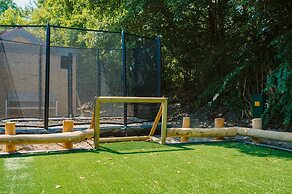 Luxurious 16-person Villa With Swimming Pool Sauna Outdoor Kitchen Wit