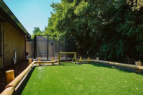 Luxurious 16-person Villa With Swimming Pool Sauna Outdoor Kitchen Wit