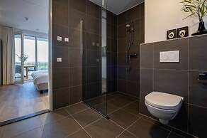 Beautiful Apartment With Balcony