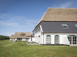 Apartment in De Cocksdorp With Terrace