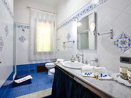 Belvilla by OYO Villa Nicole 5