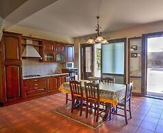 Belvilla by OYO Villa Trecastagni