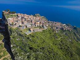 Belvilla by OYO Villa Trecastagni