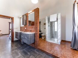 Lavish Sicilian Villa With Pool