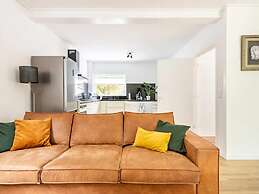 Charming Holiday Home in Poortugaal With Garden