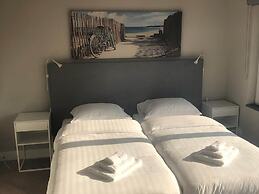 Flat With sea View and Parking