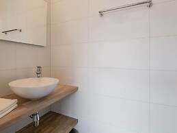 Flat With sea View and Parking