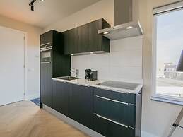 Flat With sea View and Parking