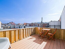 Flat With sea View and Parking