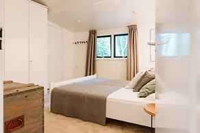 Attractive Bungalow in Ouddorp With Garden