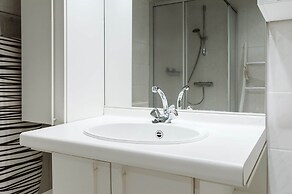 Attractive Bungalow in Ouddorp With Garden