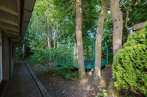 Attractive Bungalow in Ouddorp With Garden