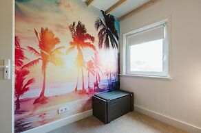 Large, Elegantly Furnished Holiday Home With Lots of Privacy on a Fami