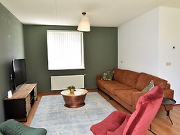 Pleasant Vacation Home With Shared Pool