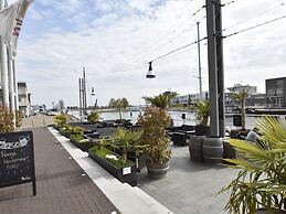 Pleasant Vacation Home With Shared Pool