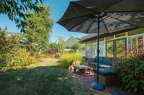 Lovely Holiday Home 10 Minutes by Bike From the Beaches of Ouddorp