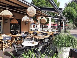 Stylish Holiday Home by the sea