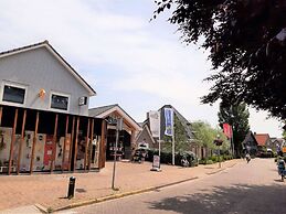 Stylish Holiday Home by the sea