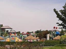 Stylish Holiday Home by the sea