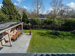 Detached new 10-person Villa in Holiday Park