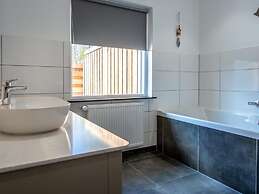 Detached new 10-person Villa in Holiday Park