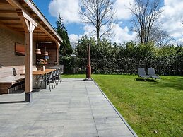 Detached new 10-person Villa in Holiday Park