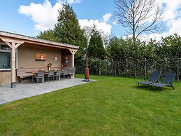 Detached new 10-person Villa in Holiday Park