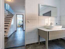 Detached new 10-person Villa in Holiday Park