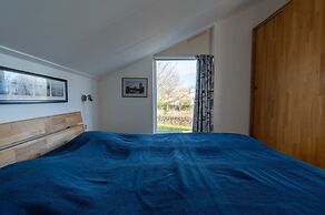 Holiday Home in the Middle of the Green North Sea Park Near the Beach 