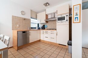 Holiday Home in the Middle of the Green North Sea Park Near the Beach 