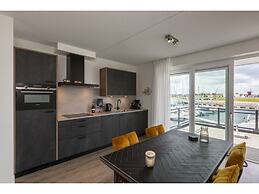 Unique Apartment, Located on the Oosterschelde and Marina of Sint Anna